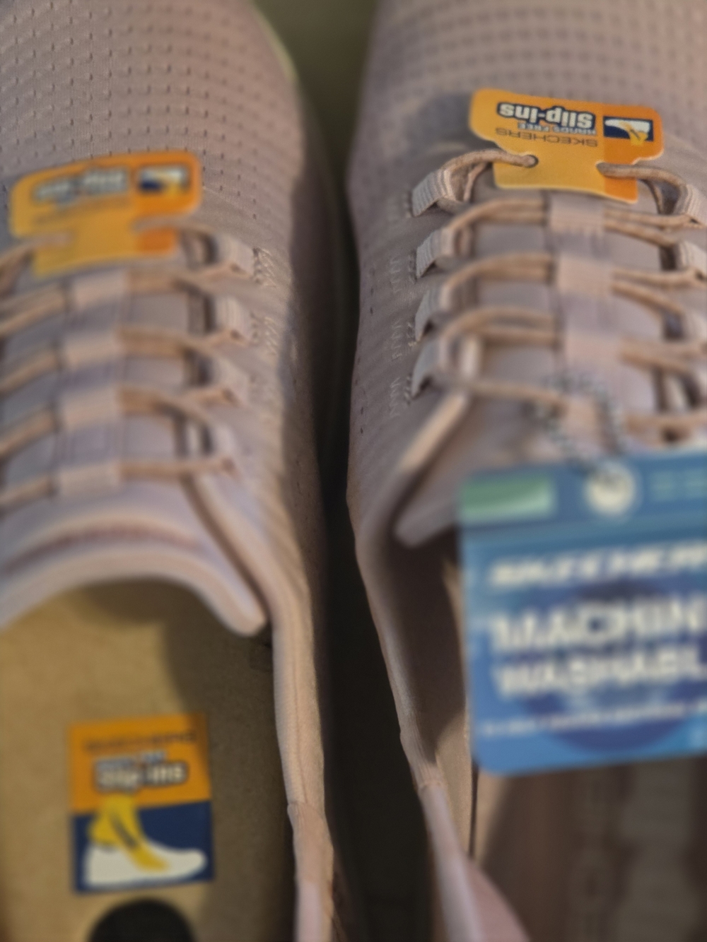 Women's Sketchers Size 10